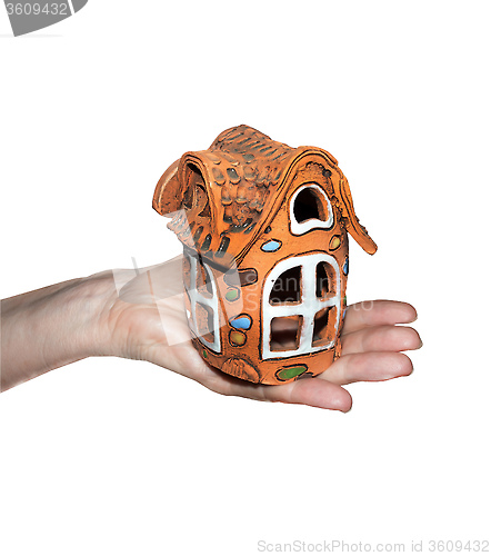 Image of house in hand