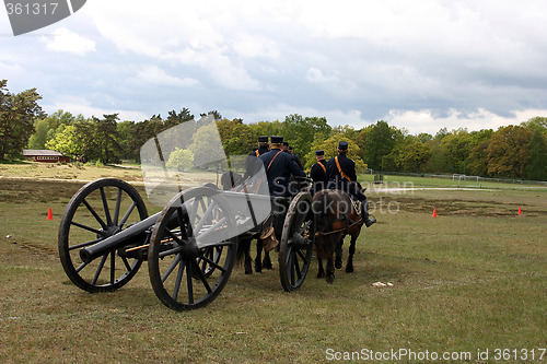 Image of military vehicle