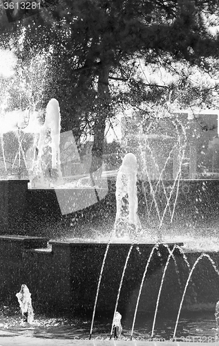 Image of shot of a fountain 