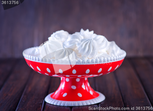 Image of mini meringues