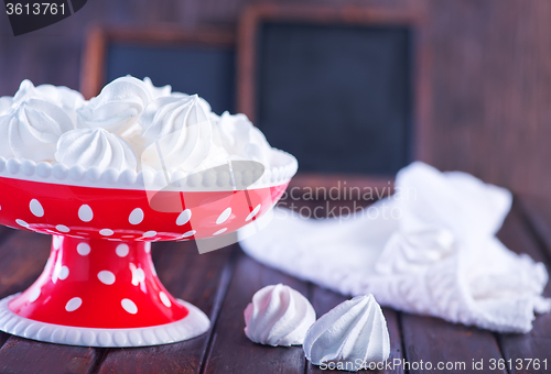 Image of mini meringues