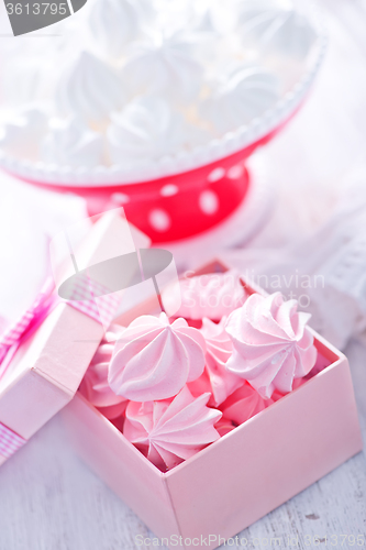 Image of mini meringues