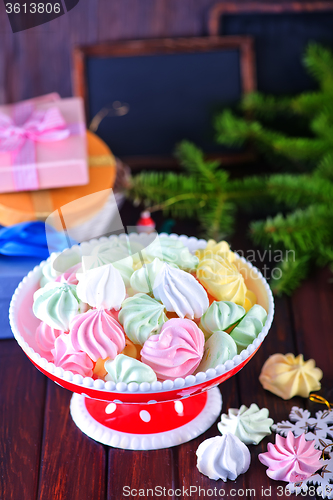 Image of mini meringues