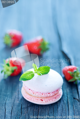 Image of strawberry macaroons