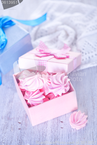 Image of mini meringues