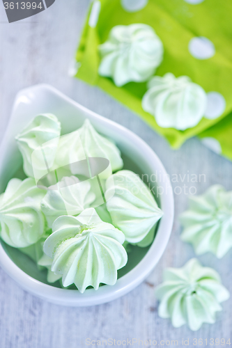 Image of mini meringues