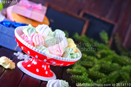 Image of mini meringues