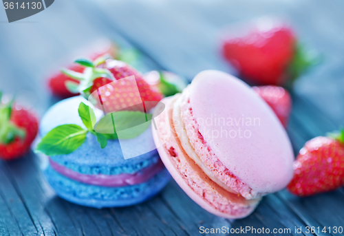 Image of strawberry macaroons