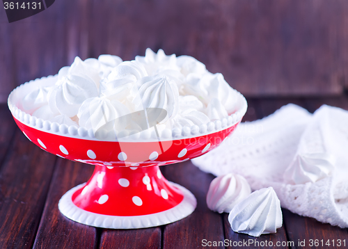 Image of mini meringues