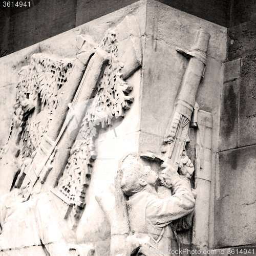 Image of historic   marble and statue in old city of london england