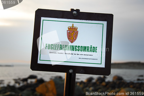 Image of Norwegian sign in coastline