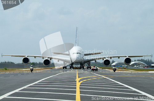 Image of Big airliner
