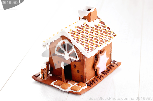 Image of gingerbread house 