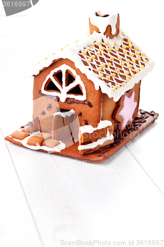 Image of gingerbread house 