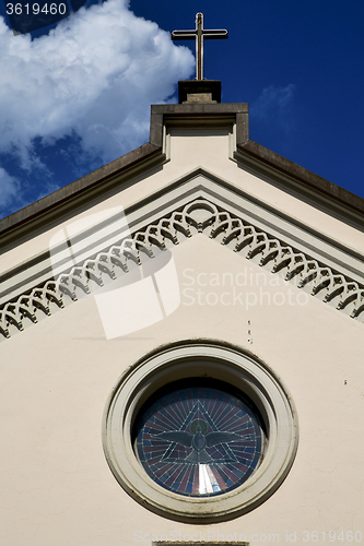 Image of abbiate cross church varese italy the old rose window    sunny d
