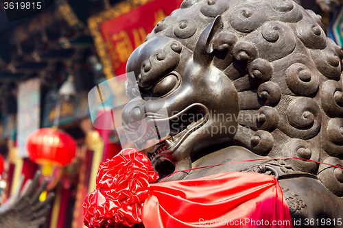 Image of Chinese Lion, stone carving sculpture