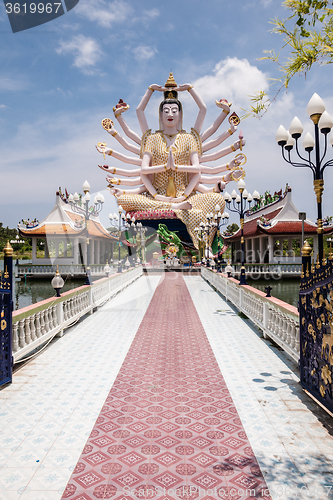 Image of Wat Plai Laem temple in Samui, Thailand