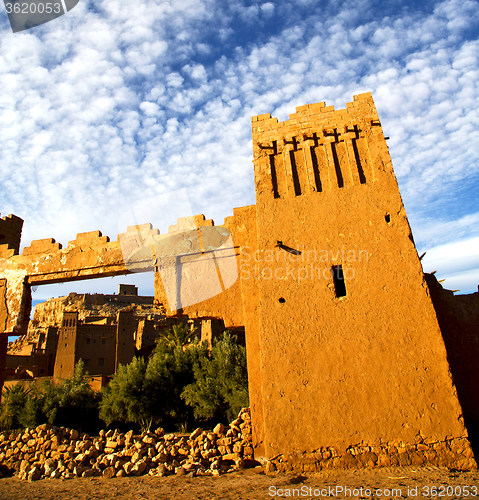 Image of africa  in histoycal maroc  old construction  and the blue cloud