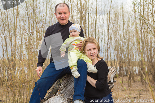 Image of Dad mom and son   