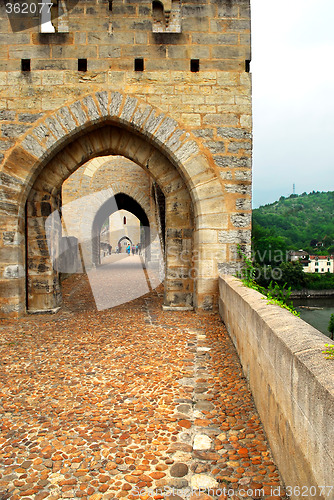 Image of Valentre bridge in Cahors, France