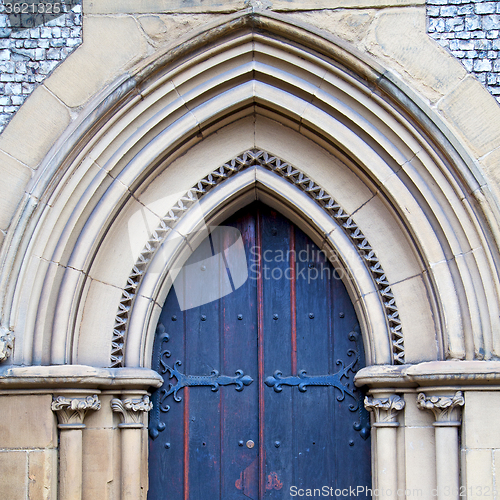 Image of door southwark  cathedral in london england old construction and