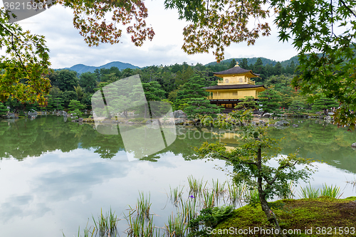 Image of Kinkaku-ji temple in Kyoto, Japan