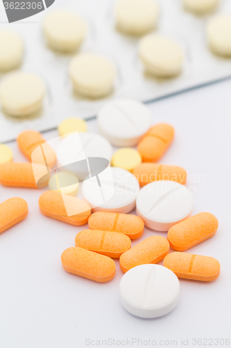 Image of Pills, tablets and capsules