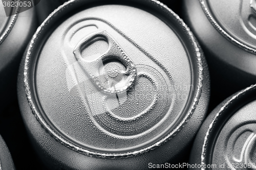 Image of Aluminum cans 