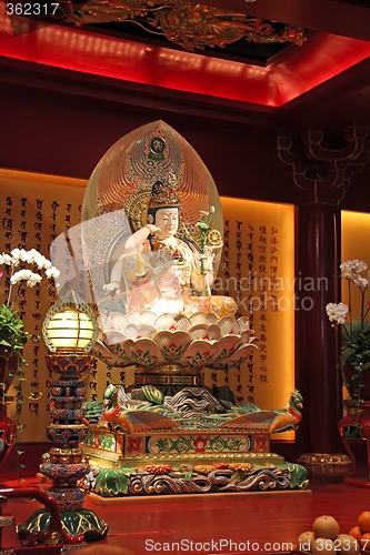Image of Golden buddha statue