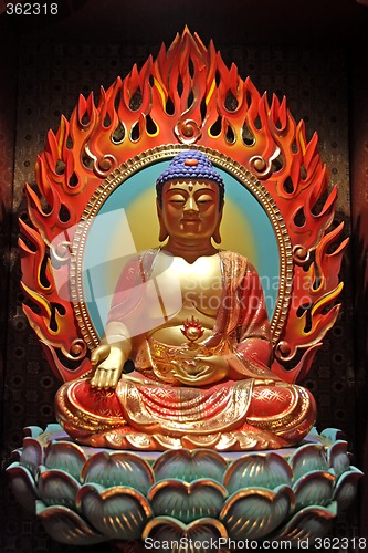 Image of Golden buddha statue