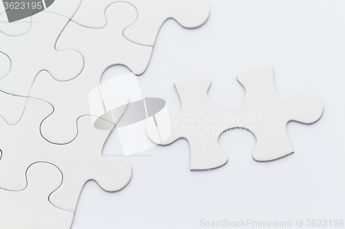 Image of Plain white jigsaw puzzle