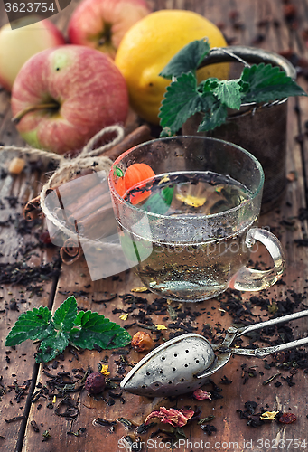 Image of Fruit tea with an apple