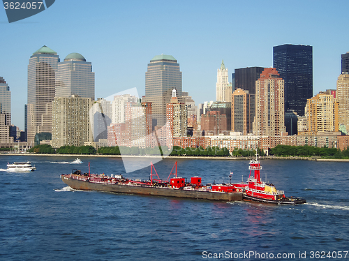 Image of Tugboat in front of Financial District