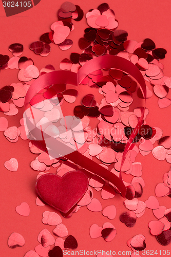 Image of Red hearts confetti