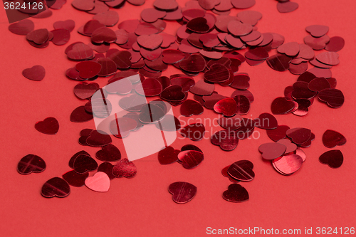 Image of Red hearts confetti