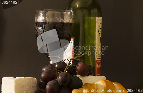 Image of wine and cheese