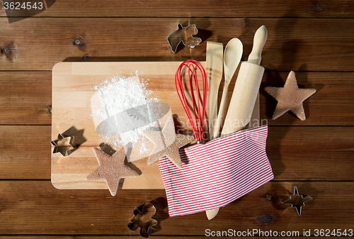 Image of close up of gingerbread and baking kitchenware set