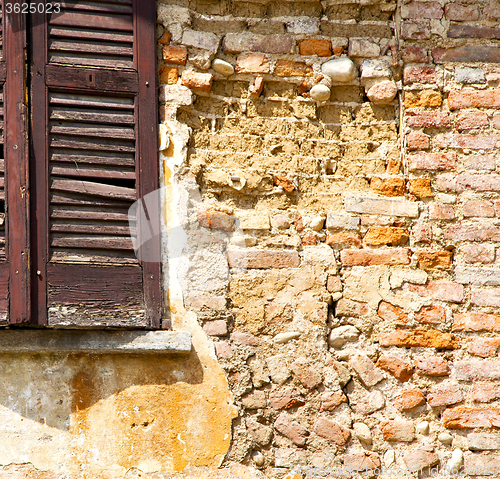 Image of san macario window  varese italy  venetian blind   brick