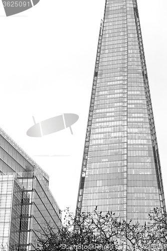 Image of new     building in london skyscraper      financial district an