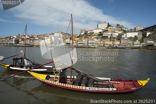 Image of EUROPE PORTUGAL PORTO RIBEIRA OLD TOWN DOURO RIVER