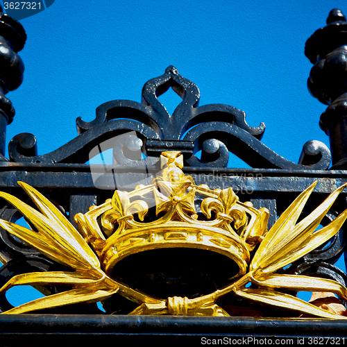 Image of in london england the old metal gate  royal palace