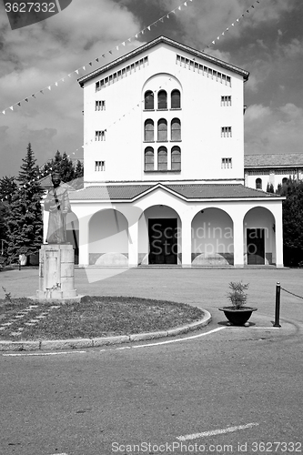 Image of column old architecture in italy europe milan religion       and