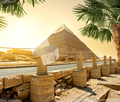 Image of Pyramid and road