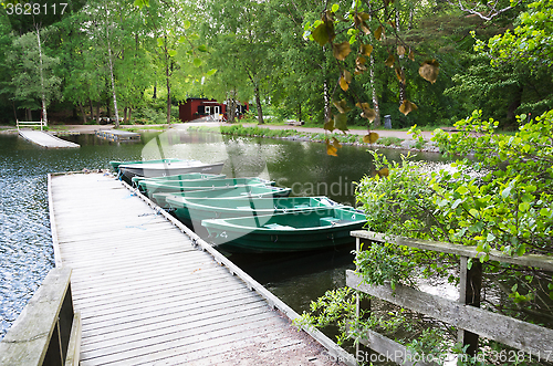 Image of small rowboat for rent