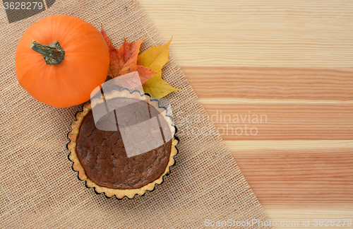 Image of Sugar pumpkin and mini pumpkin pie 