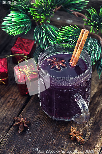 Image of Mulled wine and Christmas tree.