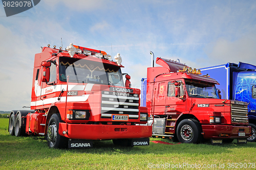 Image of Two Scania 143H Conventional Trucks on the Show