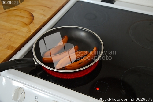 Image of Preparing simple breakfast