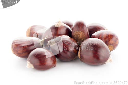 Image of Chestnuts with shell 