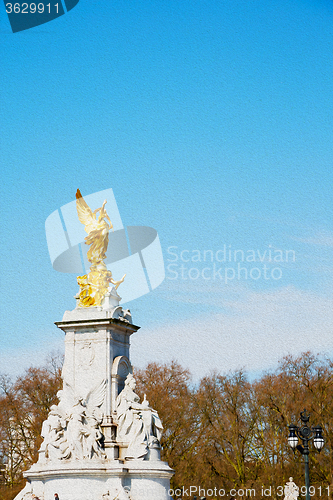 Image of historic   marble and statue in old city of london england